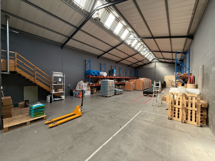 To Let commercial Property for Rent in Brackenfell Central Western Cape